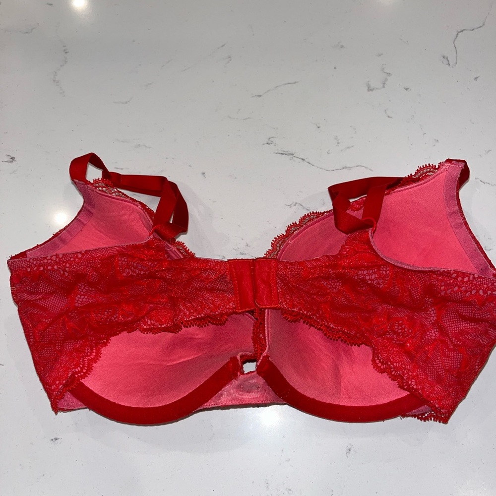 Victoria’s Secret 34 DD plunge bra for sale ❤️ - Picture 2 of 3